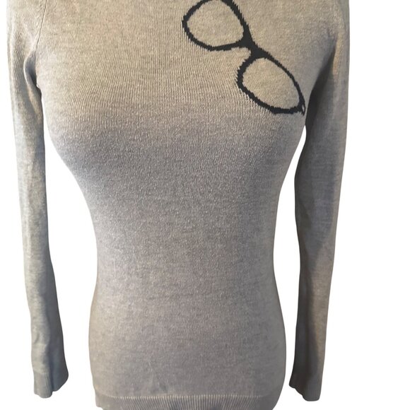 Maison Jules gray super soft pull over top with cool glasses size XS - Picture 6 of 7